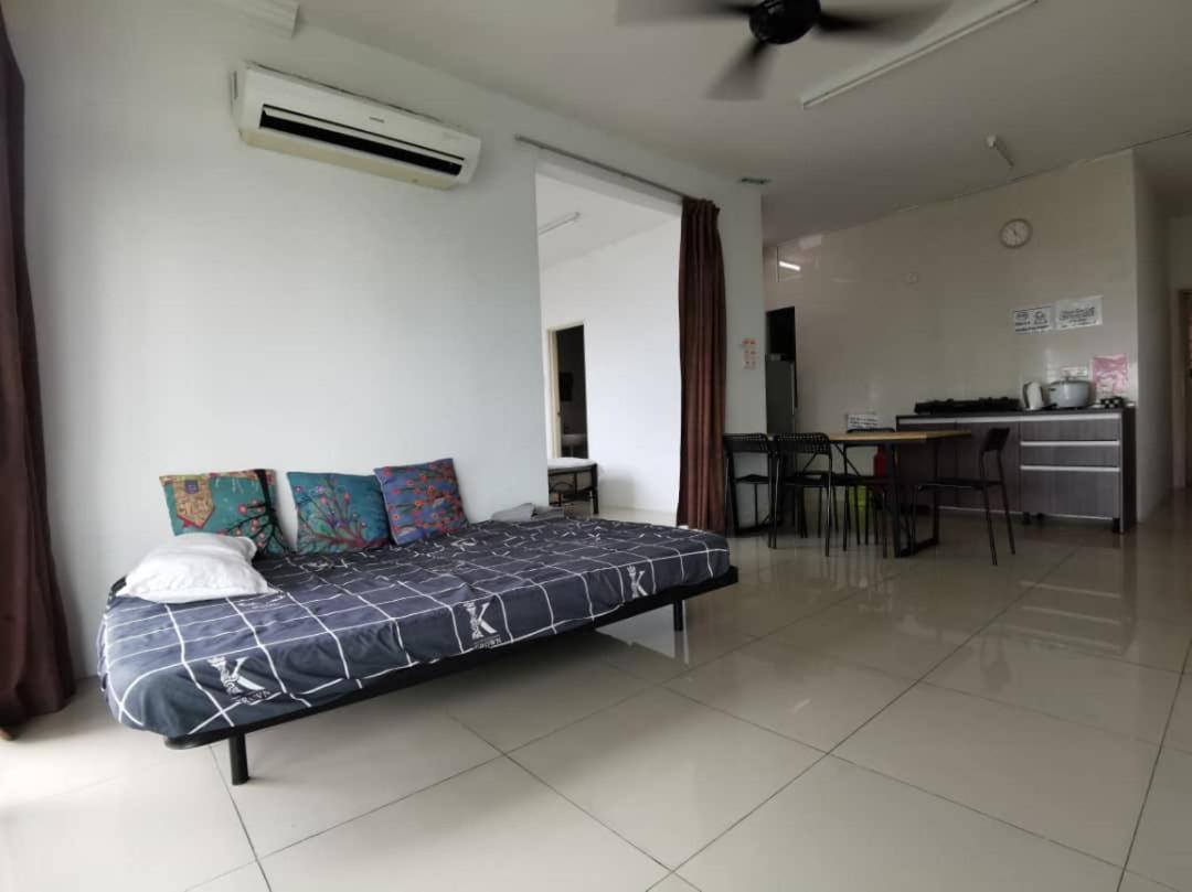 Vista Alam Serviced Apartment Near Idcc Sacc Pkns Uitm Msu Avisena Шах-Алам Экстерьер фото