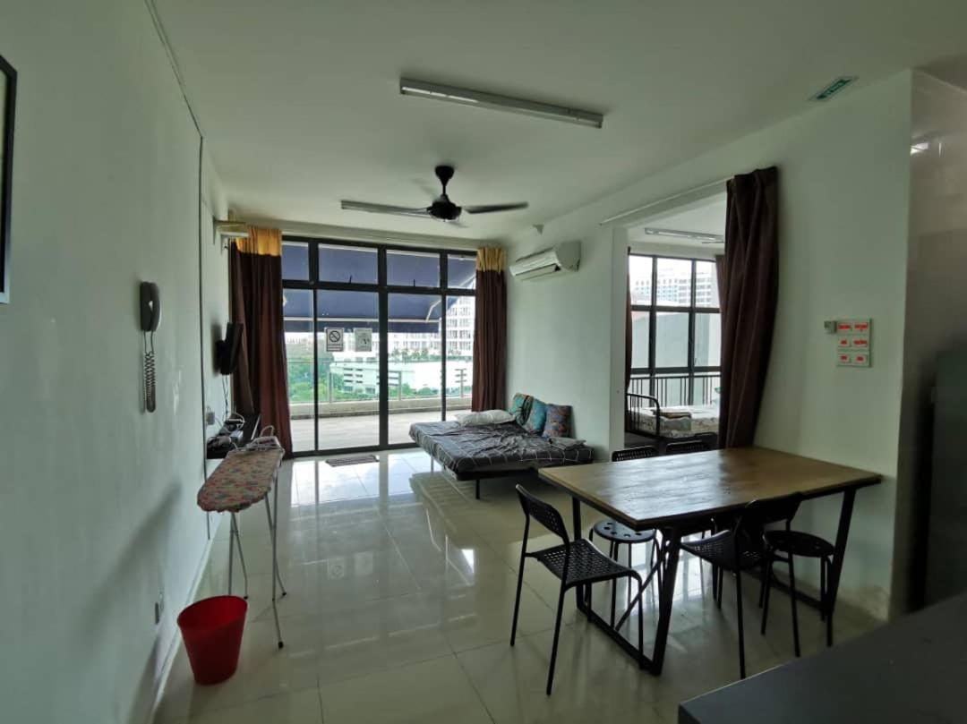 Vista Alam Serviced Apartment Near Idcc Sacc Pkns Uitm Msu Avisena Шах-Алам Экстерьер фото