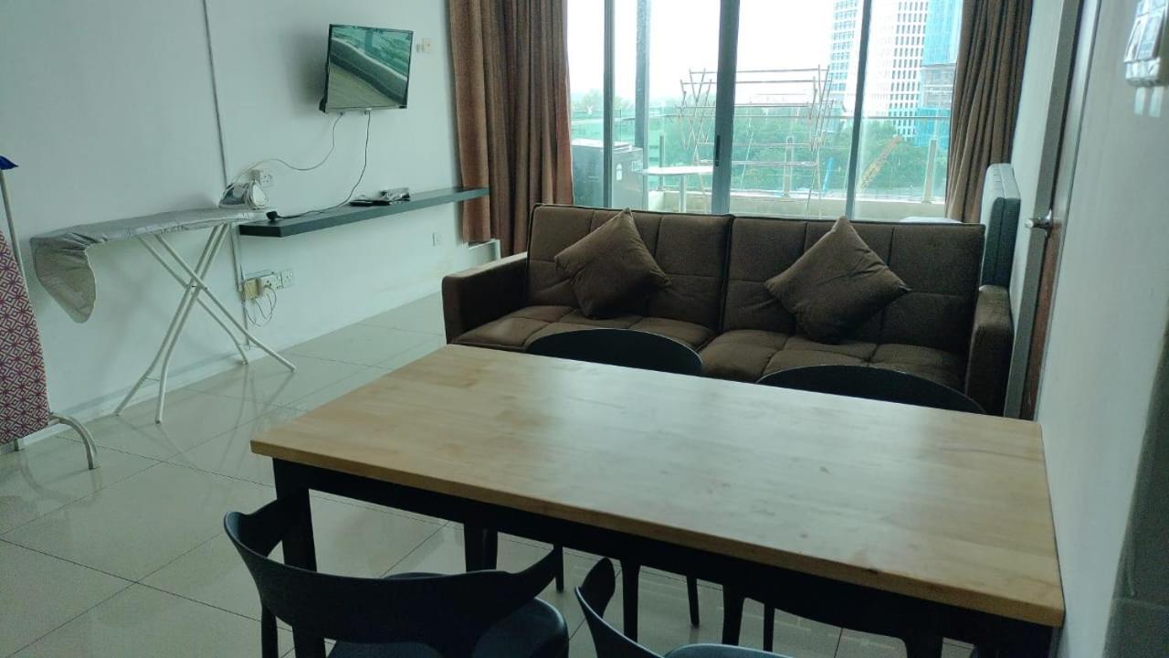 Vista Alam Serviced Apartment Near Idcc Sacc Pkns Uitm Msu Avisena Шах-Алам Экстерьер фото